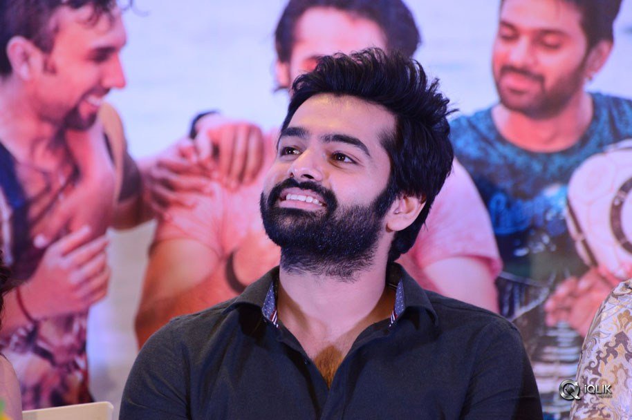 Vunnadhi-Okate-Zindagi-Movie-Team-Thanks-Meet